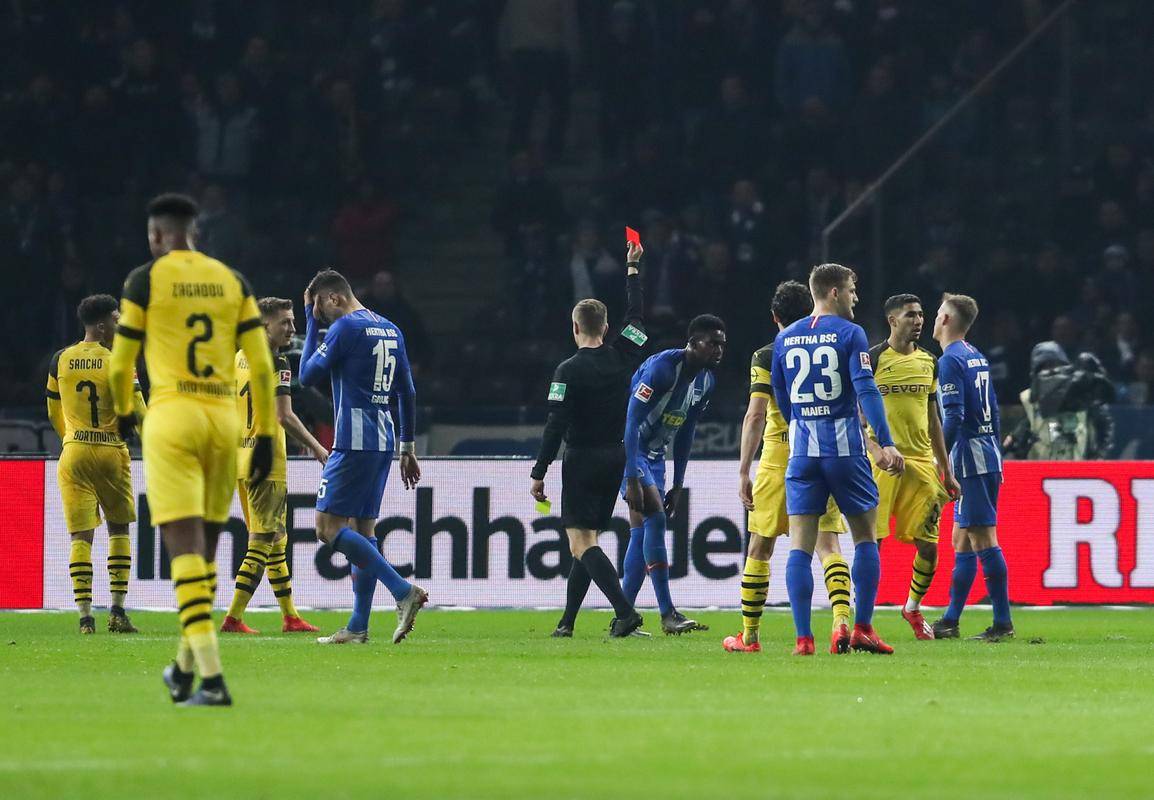 柏林赫塔球队在主场击败对手,喜大普奔的简单介绍 柏林赫塔球队在主场击败对手,喜大普奔的简单介绍