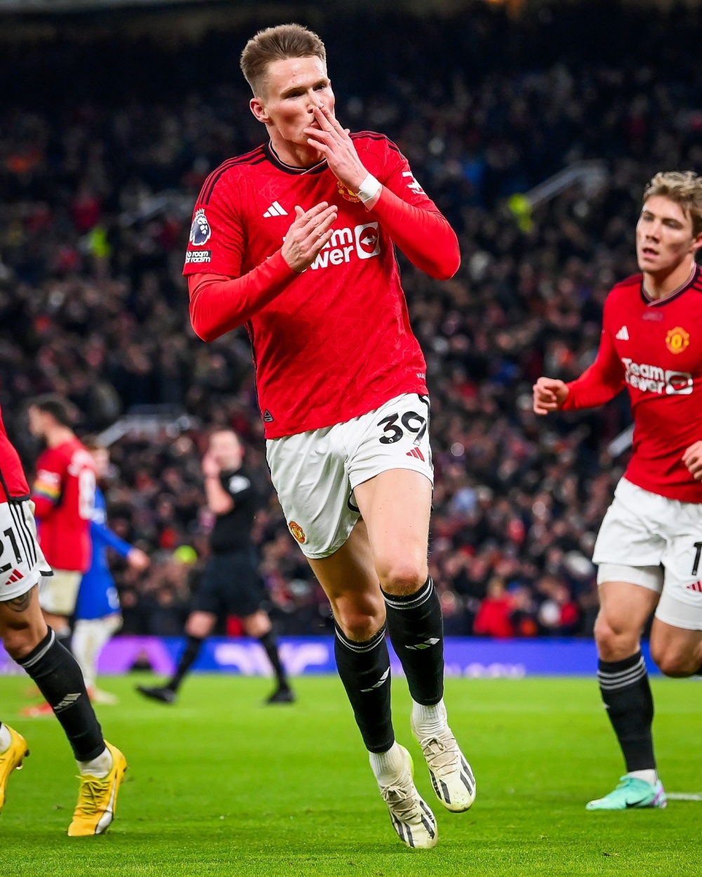 关于曼联战平切尔西,保持联赛不败纪录的信息 关于曼联战平切尔西,保持联赛不败纪录的信息