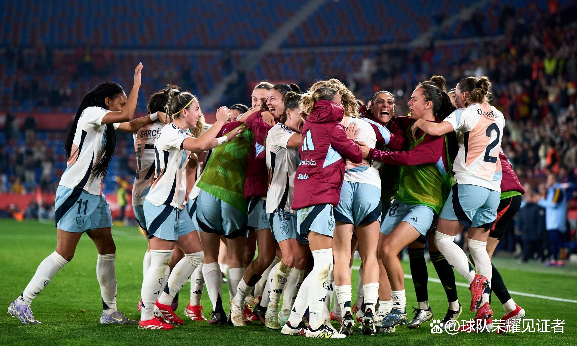 英格兰女队在决赛中击败对手 英格兰女队在决赛中击败对手