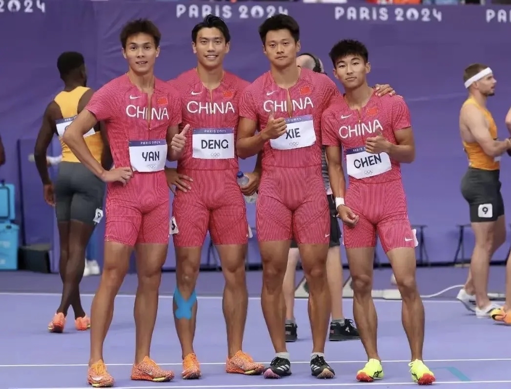 加拿大男子田径队表现出色夺得团体冠军 加拿大男子田径队表现出色夺得团体冠军