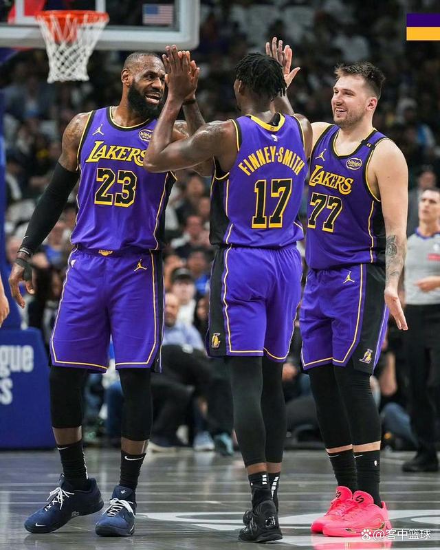 开云体育app下载-湖人主场大胜公牛，继续在季后赛席位上保持稳定的简单介绍