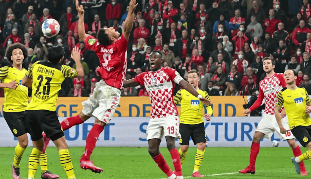 开云体育官网-沃尔夫斯堡取胜客场，战绩屡创新高