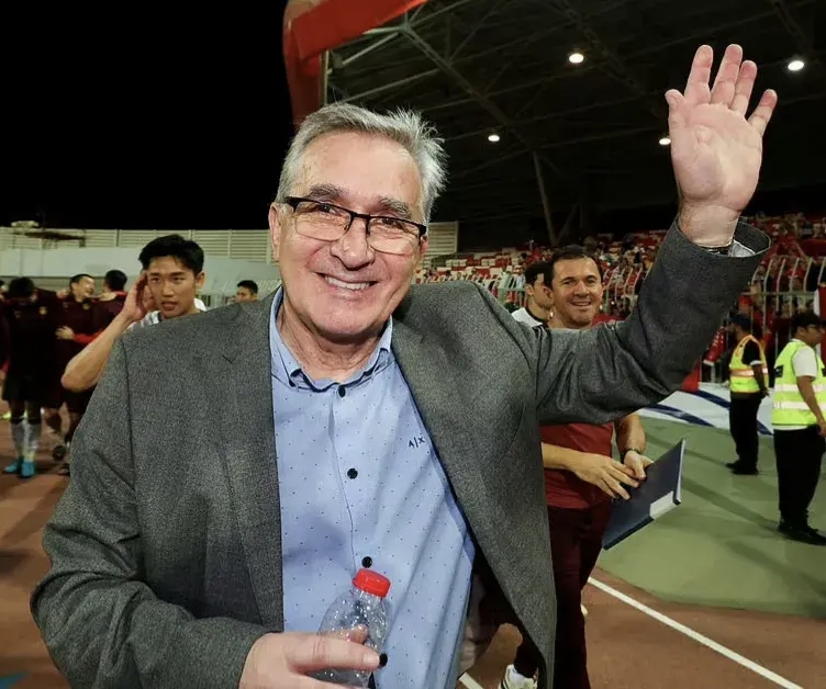 球员表现出色,助球队获得胜利 球员表现出色,助球队获得胜利