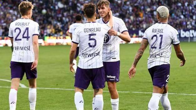 图卢兹队斗志昂扬，力争取得胜利