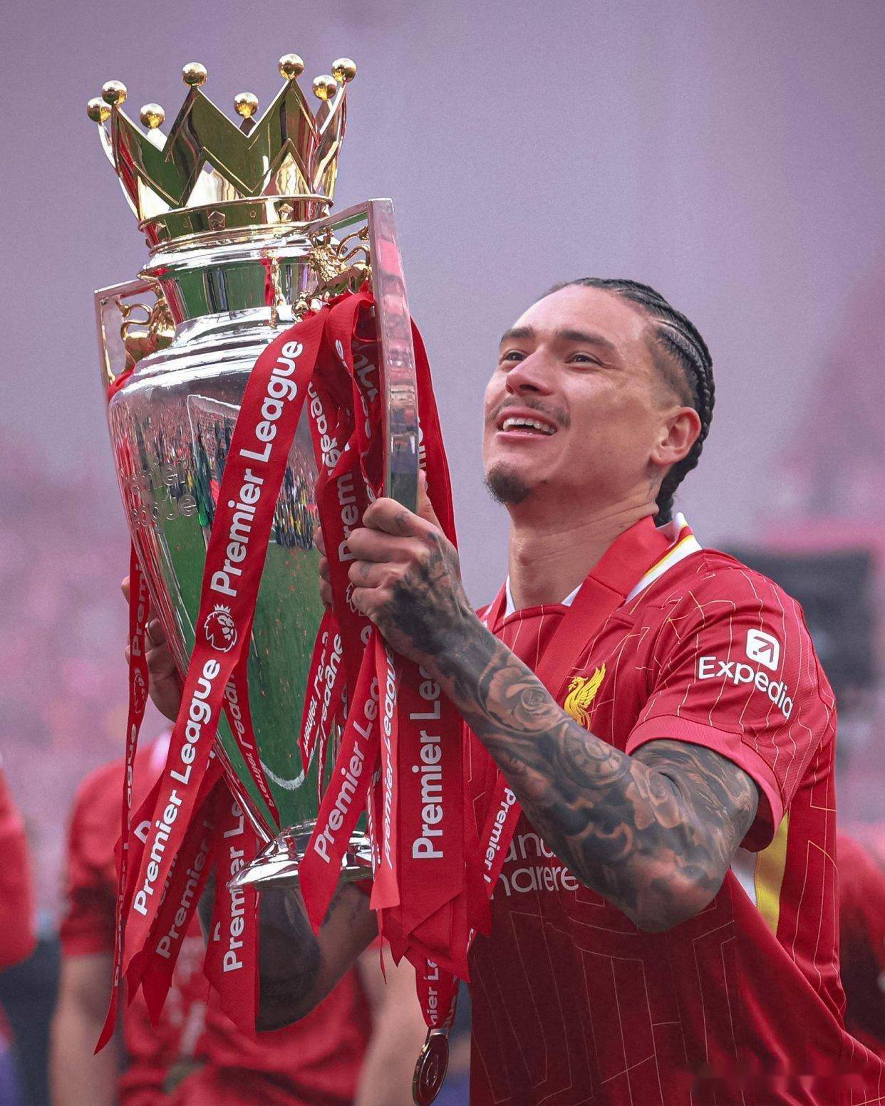 开云体育官网-利物浦锋线组合默契，世俱杯争冠实力凸显的简单介绍