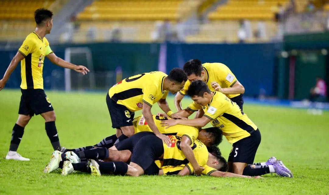 足球场将见证两支球队的交锋