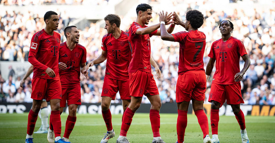 关于弗莱堡队宣布主教练获奖,球迷热情庆祝的信息 关于弗莱堡队宣布主教练获奖,球迷热情庆祝的信息