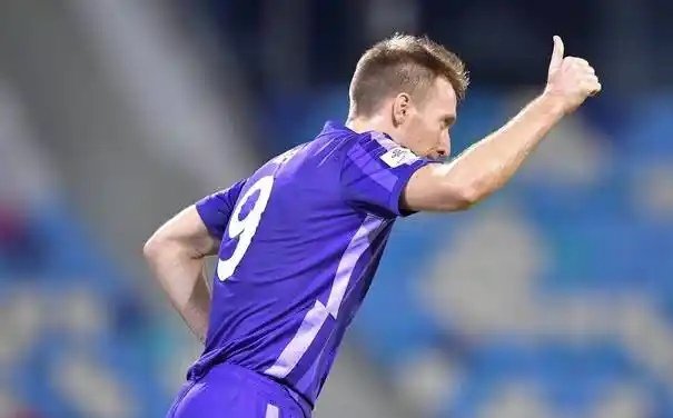 圣埃蒂安队在法甲联赛中逐渐崭露头角 圣埃蒂安队在法甲联赛中逐渐崭露头角