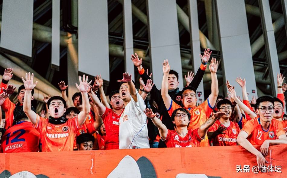 开云体育官网入口-年轻球员积极斗志，带领球队夺冠