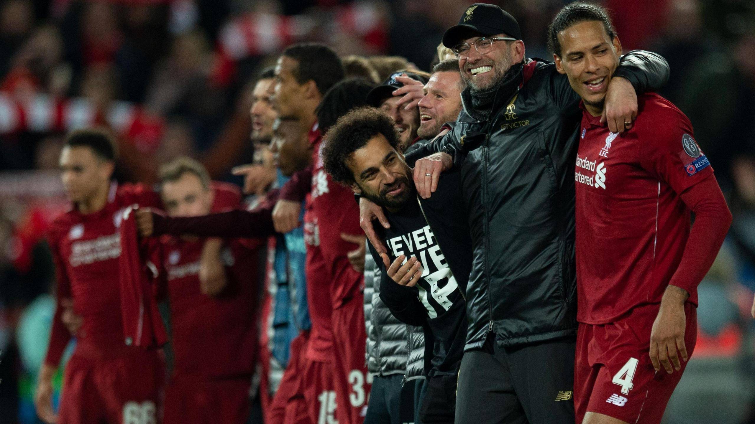 巴萨主场击败阿贾克斯,取得三分 巴萨主场击败阿贾克斯,取得三分