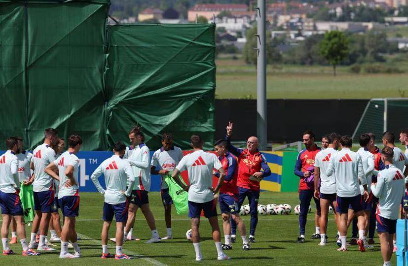 包含卫冕冠军葡萄牙不敌匈牙利,小组出线前景不妙的词条 包含卫冕冠军葡萄牙不敌匈牙利,小组出线前景不妙的词条