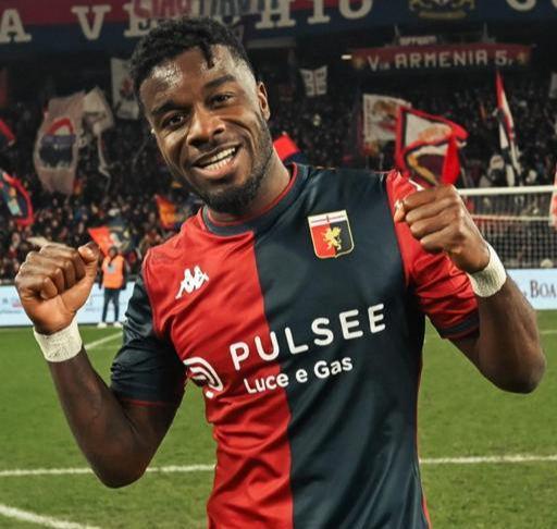 包含热那亚希望战胜罗马保持榜首的词条