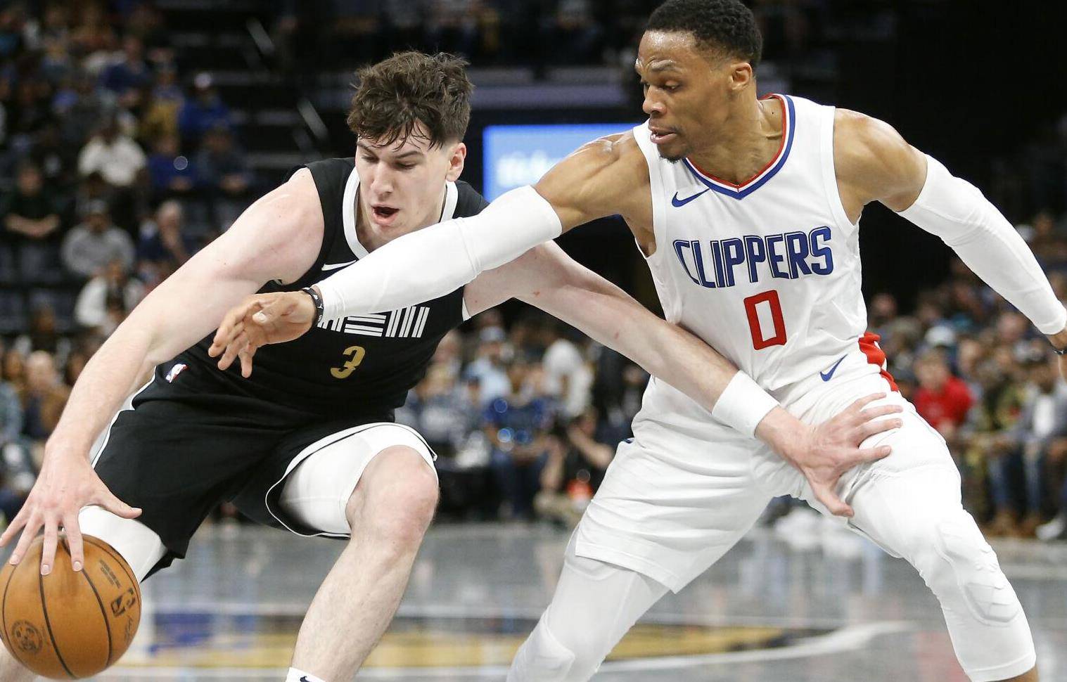 开云体育-包含快船不敌灰熊，雷吉-杰克逊命中三分的词条